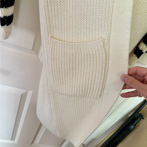 Mazik long cardigan sweater with pockets - EUC! - Picture 5 of 6